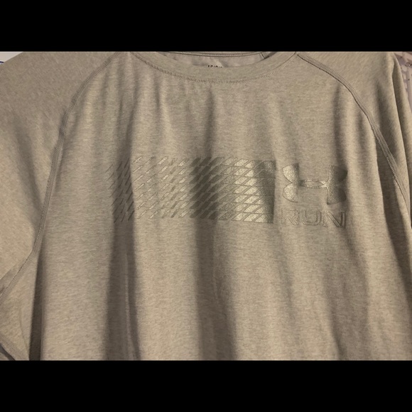 Under Armour Run Shirt - Picture 3 of 5